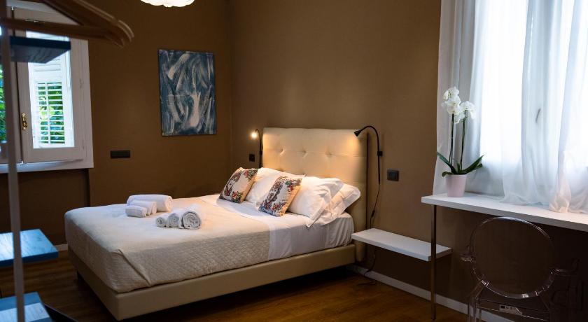 Фото: Двухместный номер Стандарт с 1 или 2 кроватями (Standard Double or Twin Room) 4