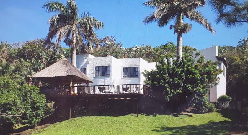 The Greek Beach and Golf House photo