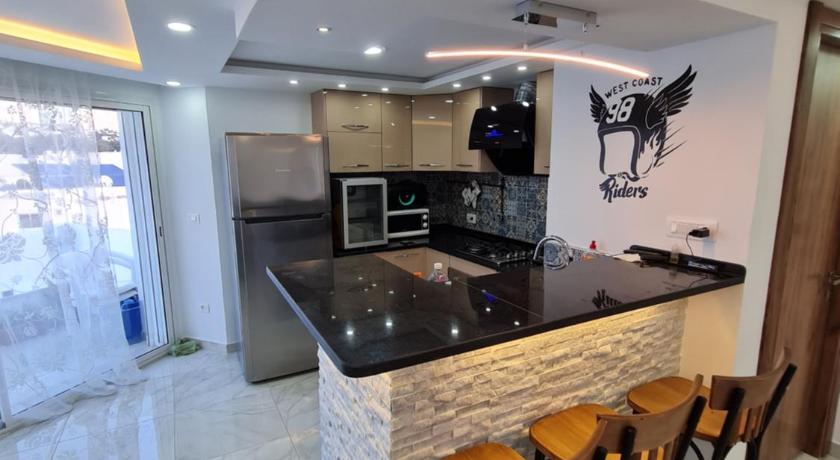 Tonny House photo