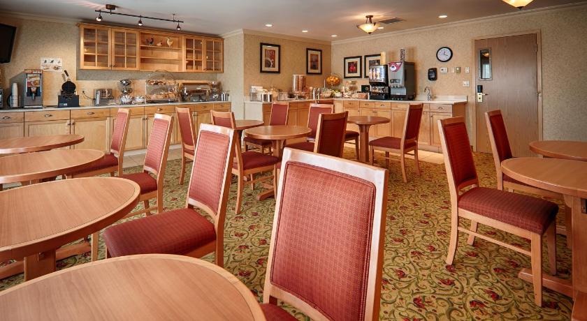 Best Western PLUS Langley Inn