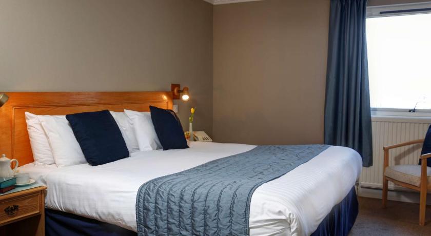 BEST WESTERN New Holmwood Hotel