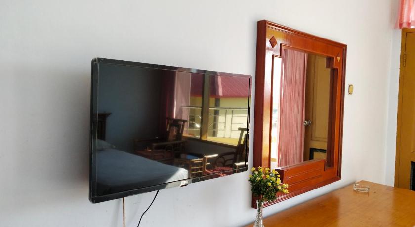 Image of Deluxe Double Room with Balcony and Sea View 7