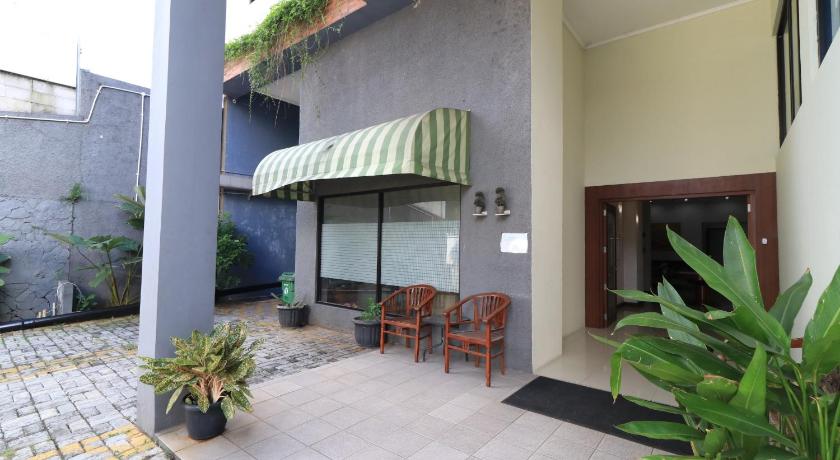 Uptown Residence Syariah Pondok Pinang