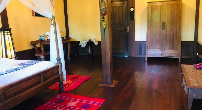 Image of Deluxe Double Room with Air Conditioning 15