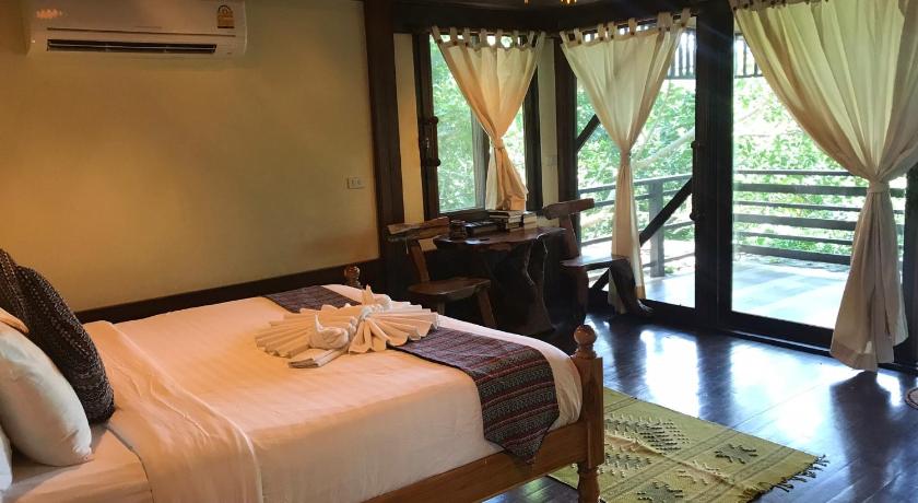 Image of Deluxe Double Room with Air Conditioning 3