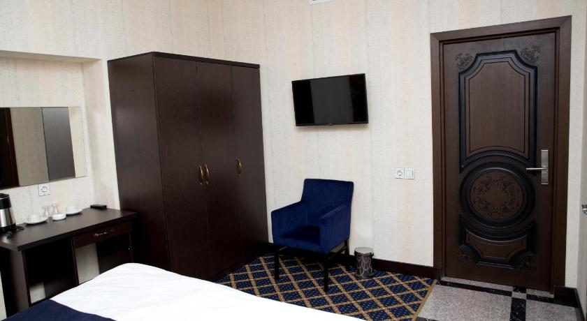 Kristal Inn Hotel photo