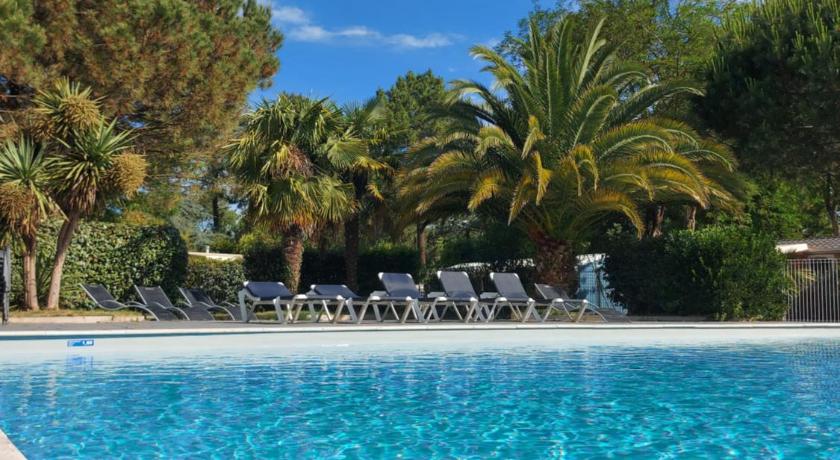 サン＝マルタン＝ド＝レ Camping 4 etoiles Les Fougeres 4つ星 ゲストハウス ロビー