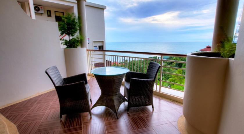 Image of 3 Bedroom Suite 12