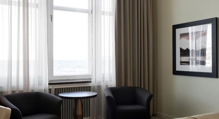 Image of Deluxe Double or Twin Room with Lake View 3