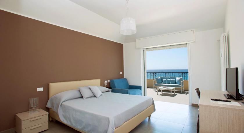 B&amp;B Ligure Rooms — Hotel in Pietra Ligure