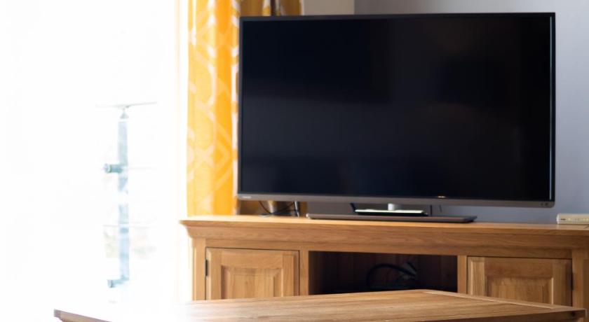 Image of Three-Bedroom Apartment (No Sea View) 13