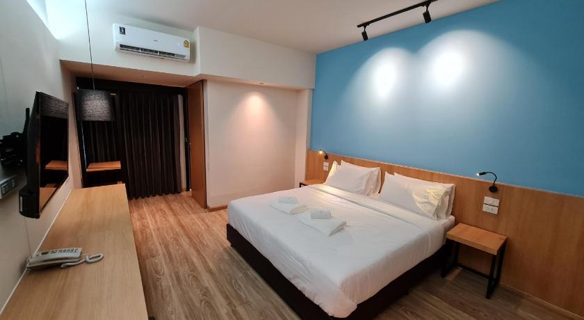 รูปของห้องมาตรฐาน เตียงใหญ่ (Standard Double Bed) 0