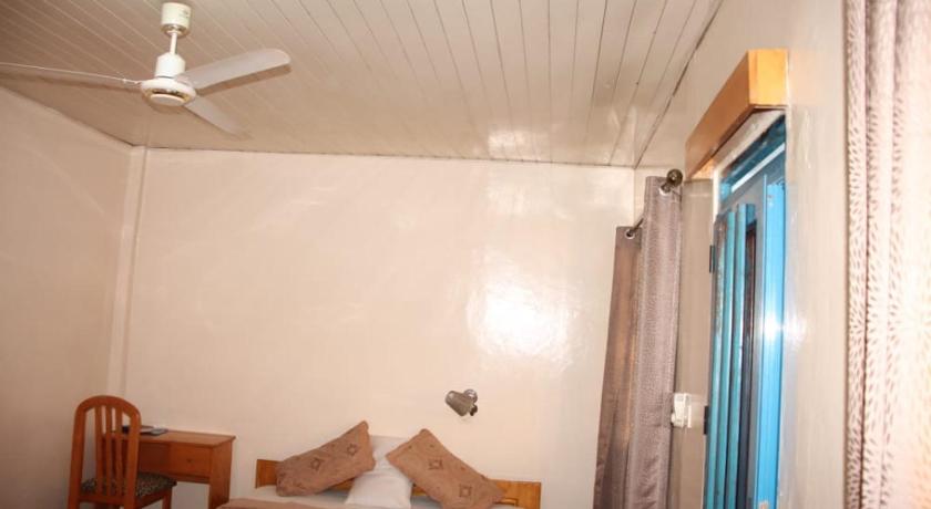 Super Gardens Hotel photo