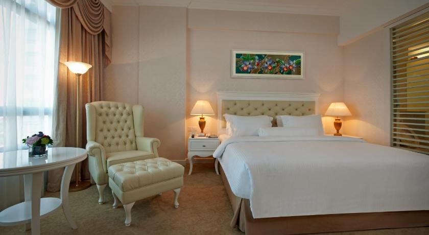 Image of Club King Room 1
