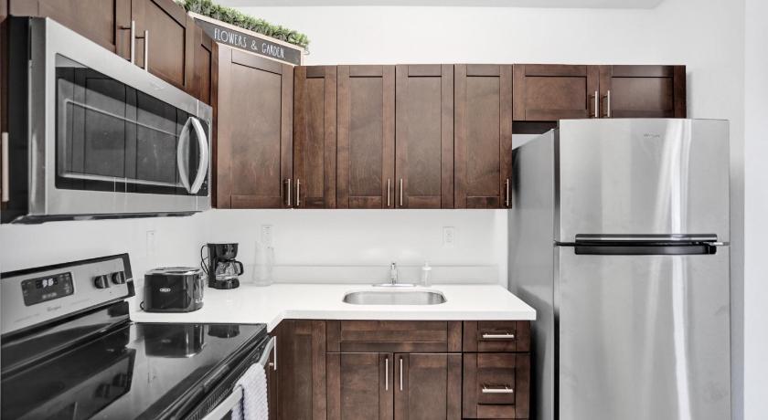 마이애미 (FL) Renzzi Wynwood Apartments 4성급 숙소 레스토랑