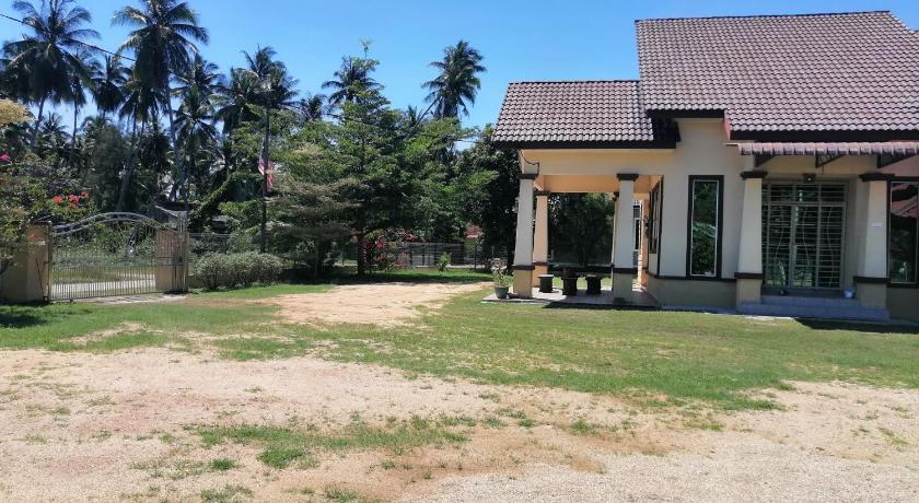 D'Ombak Homestay Pantai Baru photo