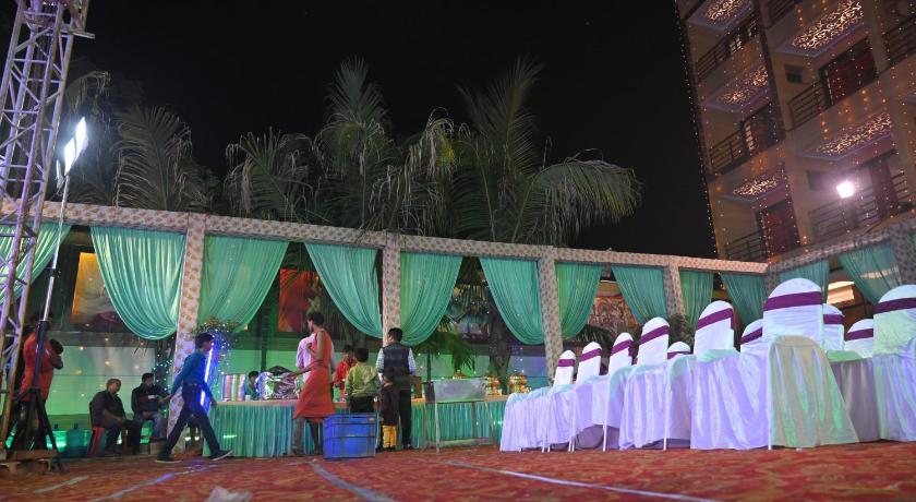 JJK Rukmini Vilas Hotel & Banquet photo