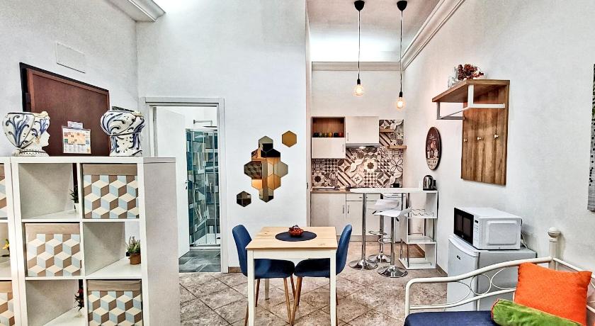 Zanzi 's Apartments — Hotel in Avola