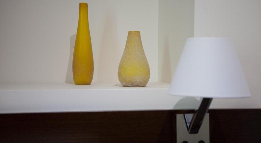 Image of Standard Twin Room with Garden View 6