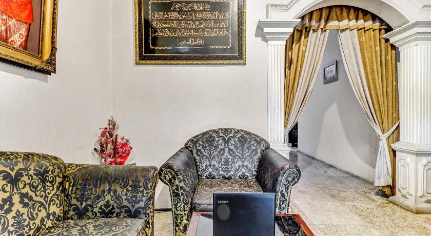 SPOT ON 90748 Guest House Bu Dedeh F82 Alamanda Dago