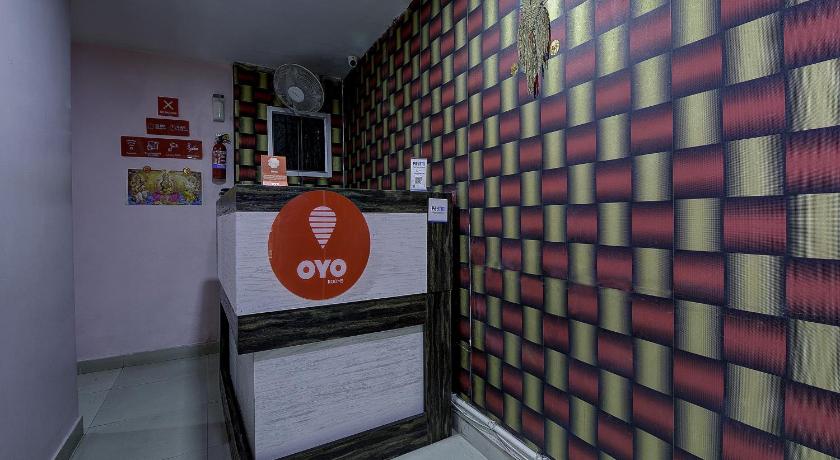 OYO 78611 Flagship Oxy Hangout