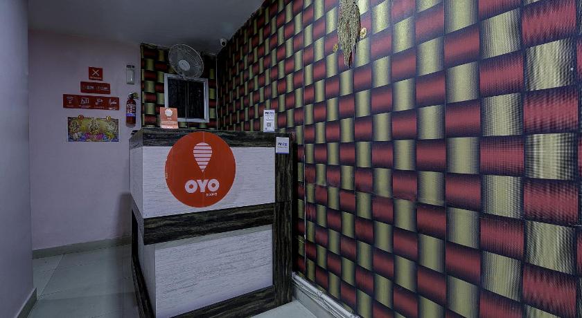 OYO 78611 Flagship Oxy Hangout