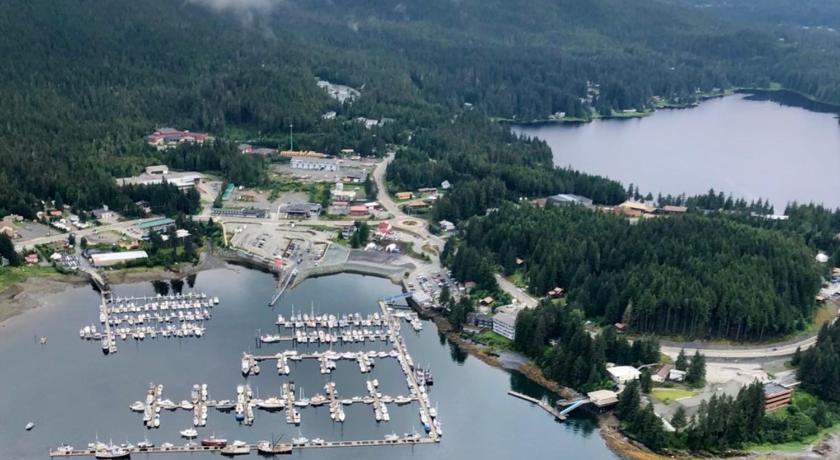 Biker's Bungalow - Near Mendenhall Glacier and Auke Bay Offering DISCOUNT ON TOURS! photo