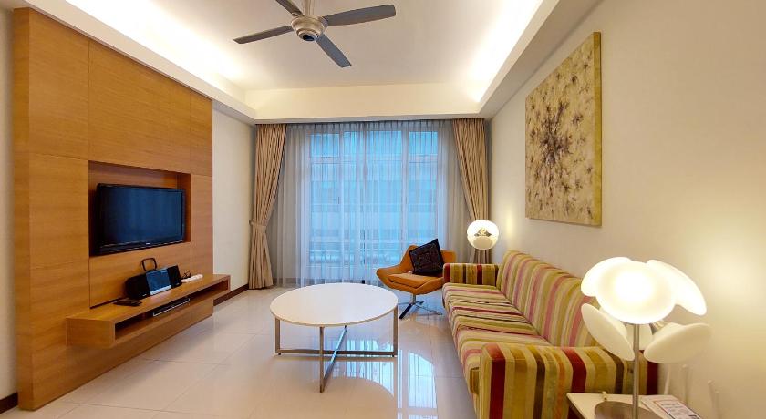 Cormar 163 Suites KLCC by iRent365 photo