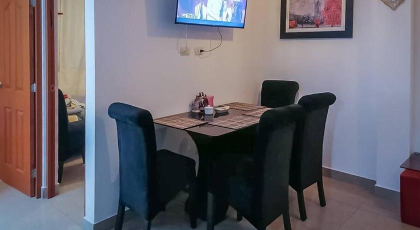 Full apartment independent entrance, services included photo