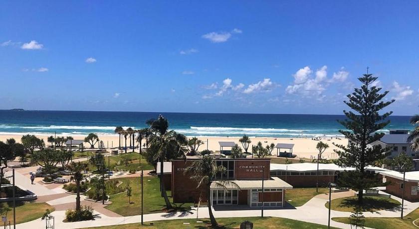 Spacious 3 bedroom apartment opposite surf club photo