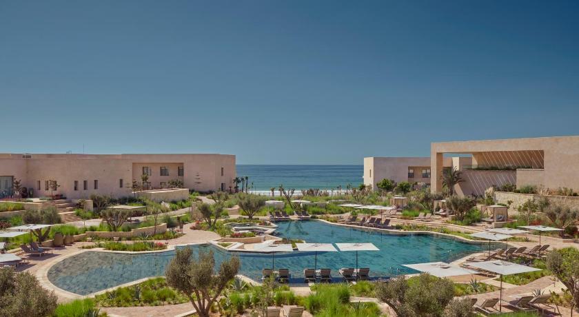 Image of Fairmont Deluxe Ocean View King Size Bed 3