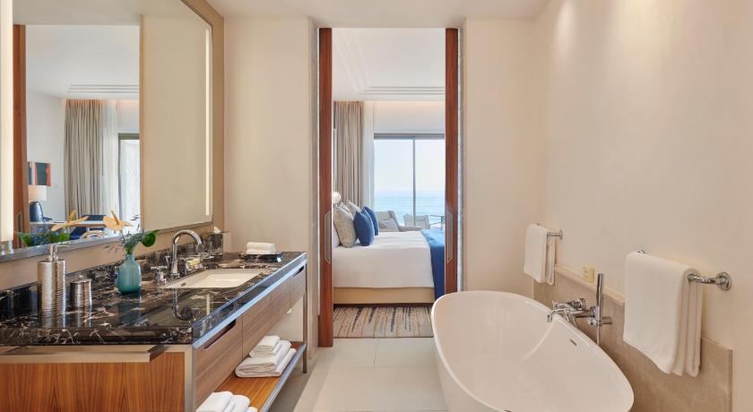 Image of Fairmont Deluxe Two Queen beds Room 10
