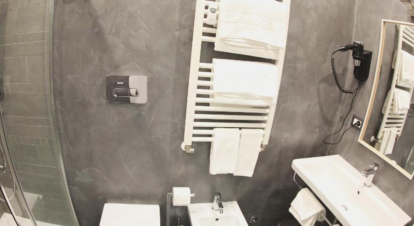 ローマ WE LOVE ROMA Guest House 4つ星 ホテル 客室