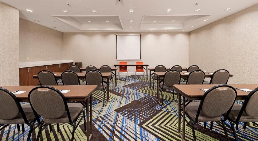 Holiday Inn Express Hotel and Suites Conroe