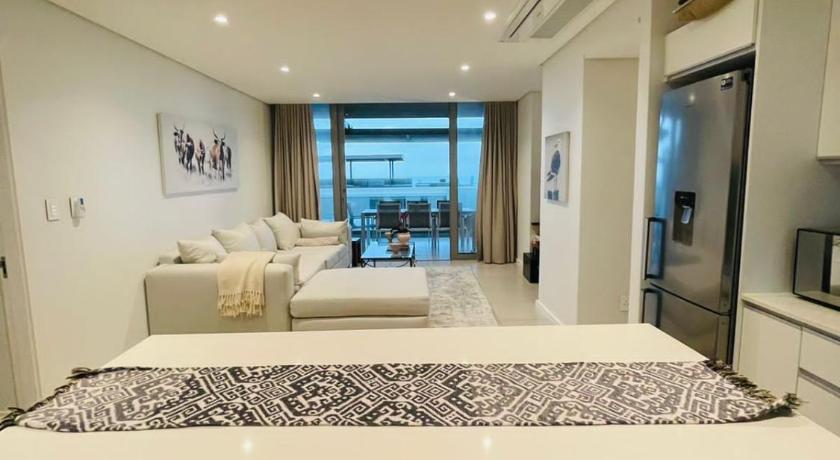 Penthouse with Ocean views 408 photo