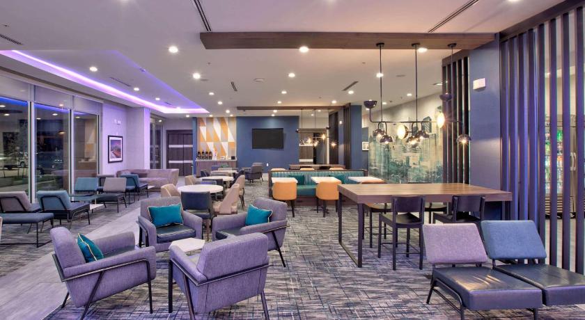 La Quinta Inn & Suites by Wyndham Dallas/Fairpark