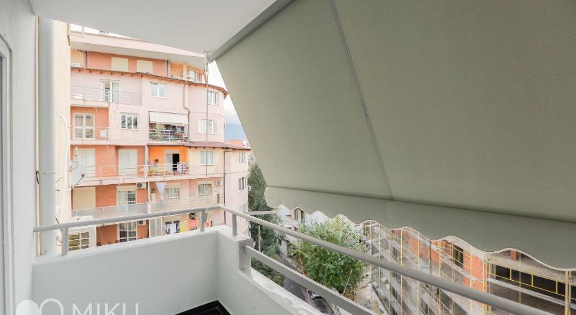 Miku Apartment - LUX 2Bd Apartment At City Center photo