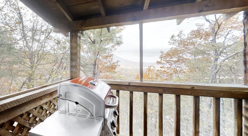 Misty View Cabin photo