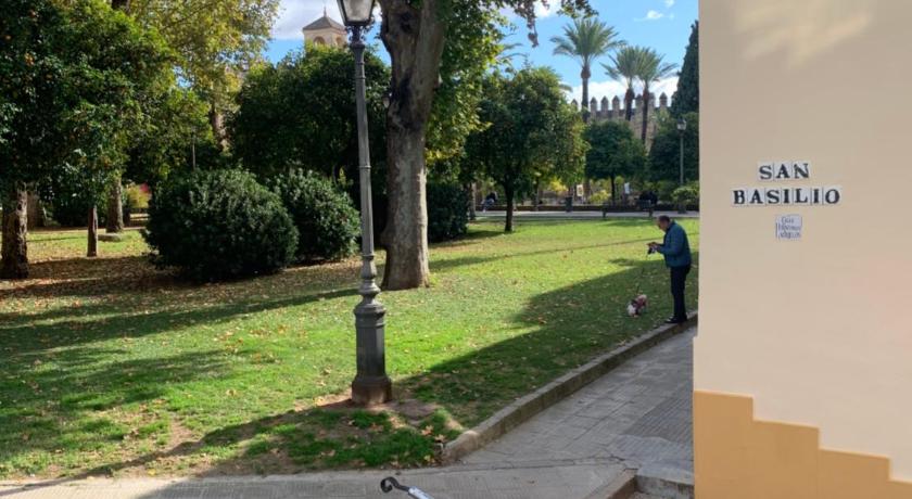 Apartamento a estrenar a un minuto del Alcazar photo