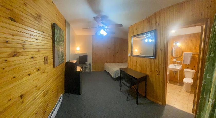 Hillcrest Motel photo