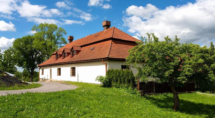 Hajenka Strakov — Hotel in Litomysl