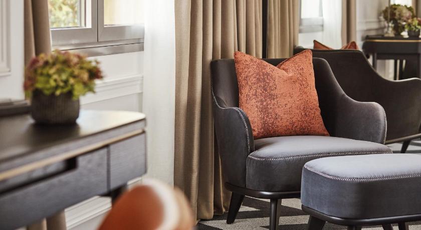 Image of Grand Double Room with View 5