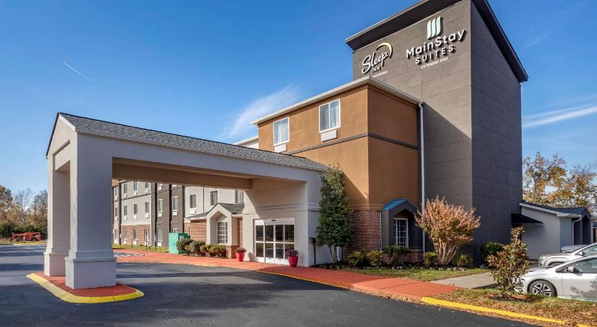 Sleep Inn & Suites