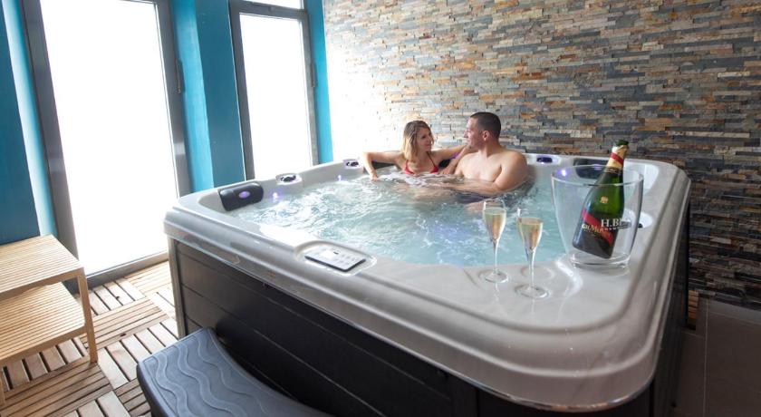 Les Suites Fenelon