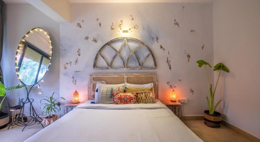 Groovy Hippo Stays - La CASA - Vagator Goa photo