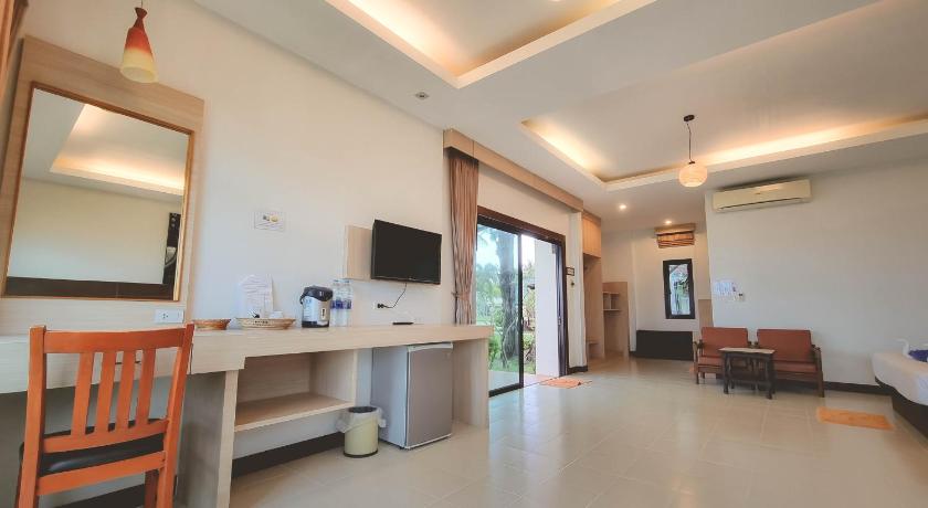 Image of Family Seaview Room 13