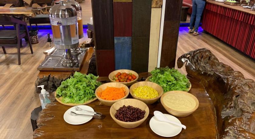 メーサイ（チェンライ） Orasa hotel 4つ星 ホテル プール