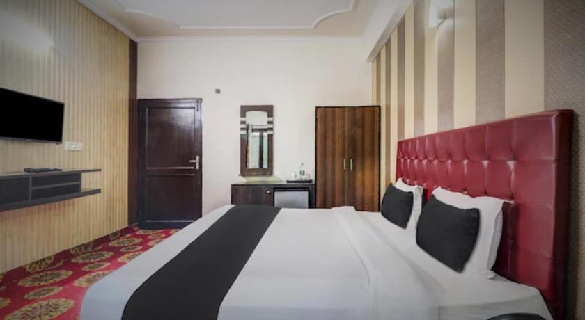 FabHotel Anandam Resort