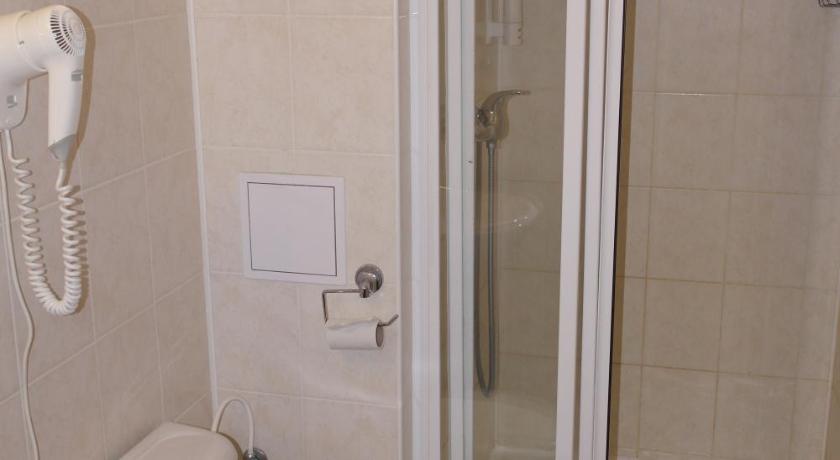 Image of Quadruple Room 6