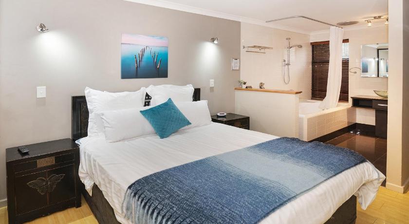 Dunsborough Deluxe Retreat photo